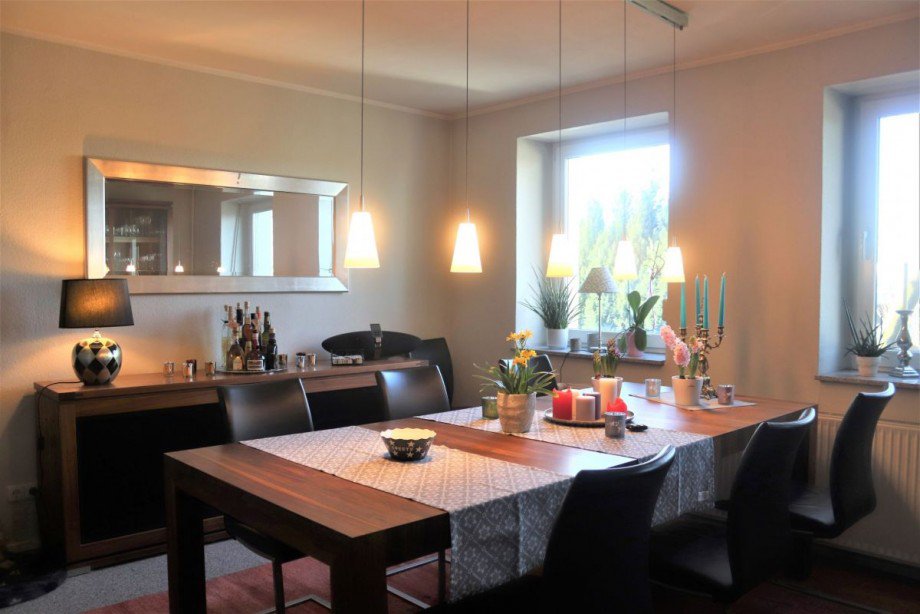 Esszimmer EG Zweifamilienhaus Sprockh�vel