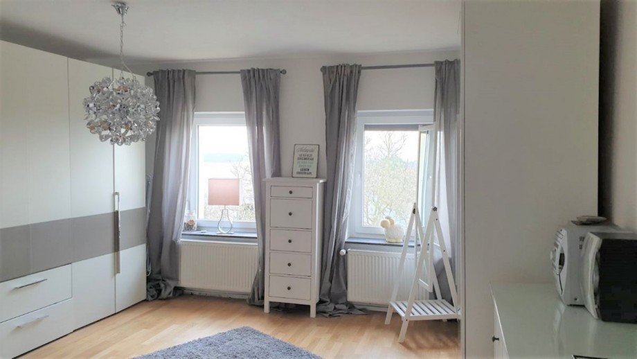 Begehbarer Kleiderschrank 1. OG Zweifamilienhaus Sprockh�vel