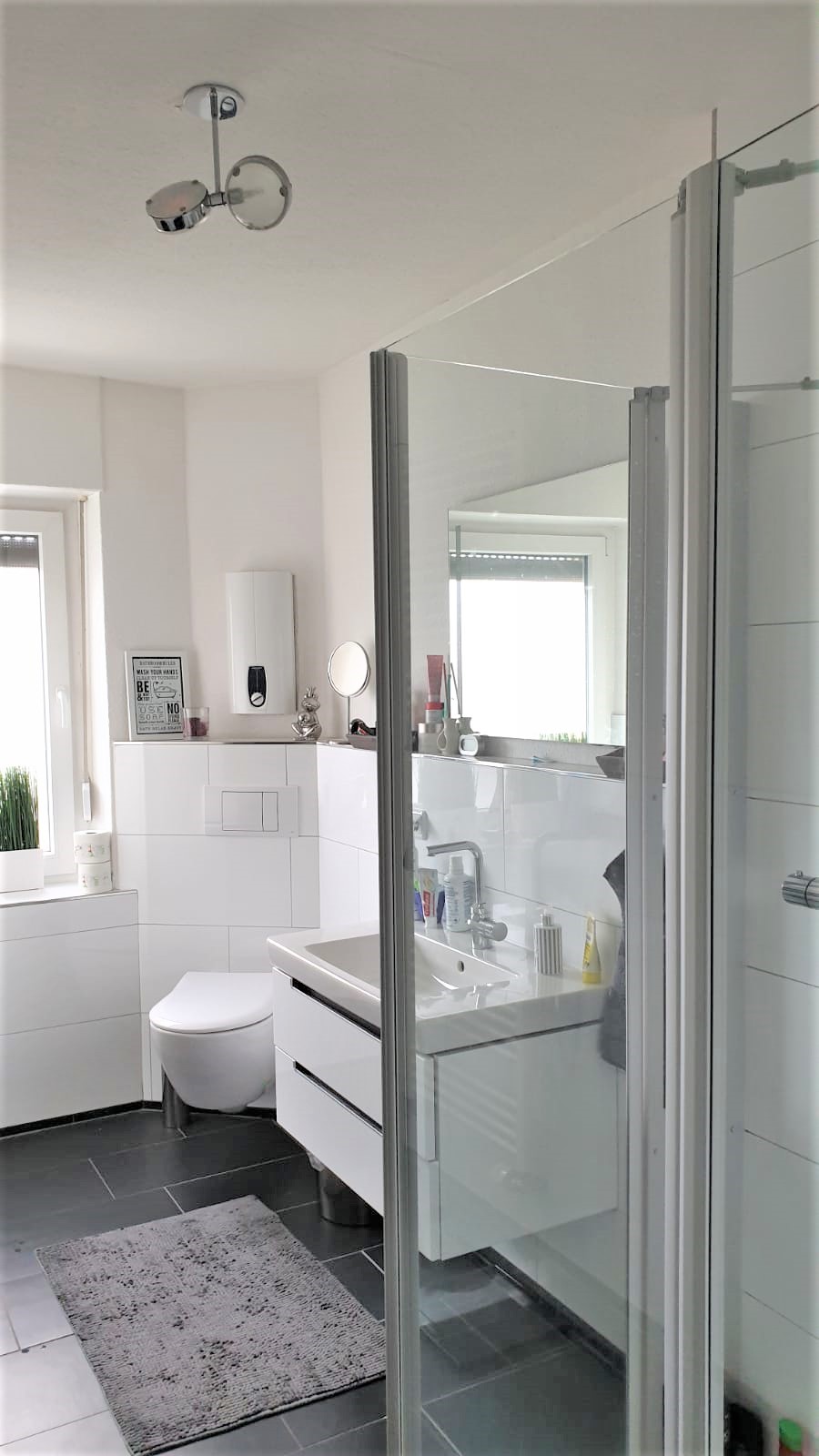 Badezimmer 1. OG Zweifamilienhaus Sprockh�vel